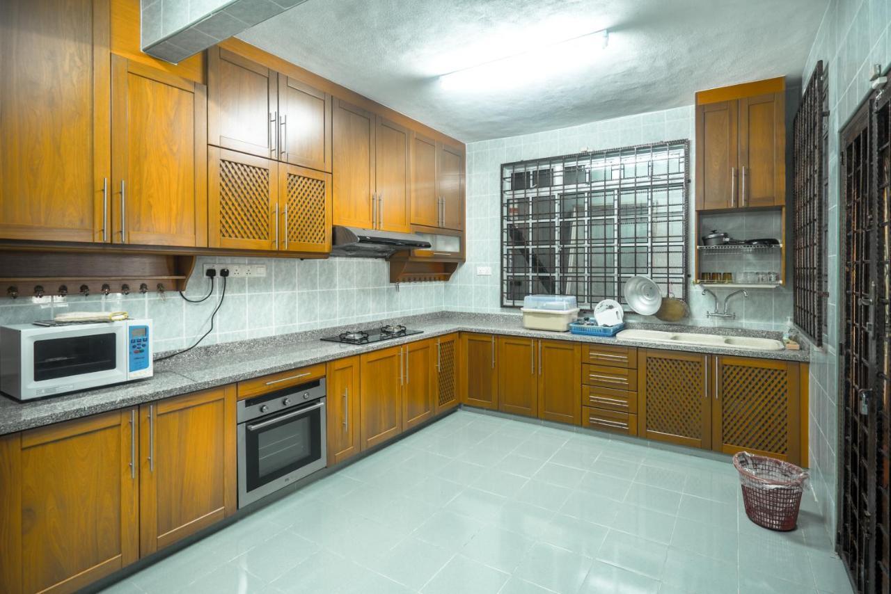 Jen Pd Homestay - Unique, Antique House No Wifi Port Dickson Bagian luar foto
