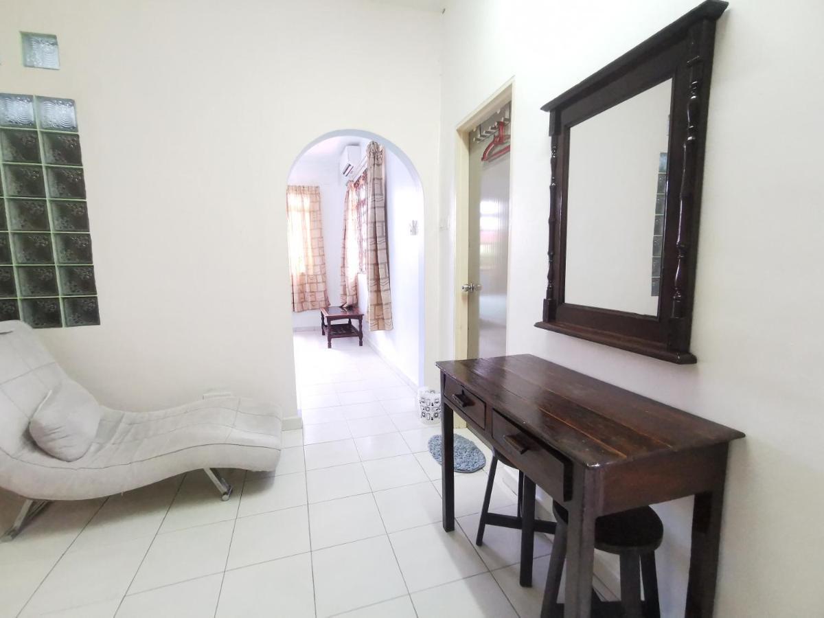 Jen Pd Homestay - Unique, Antique House No Wifi Port Dickson Bagian luar foto
